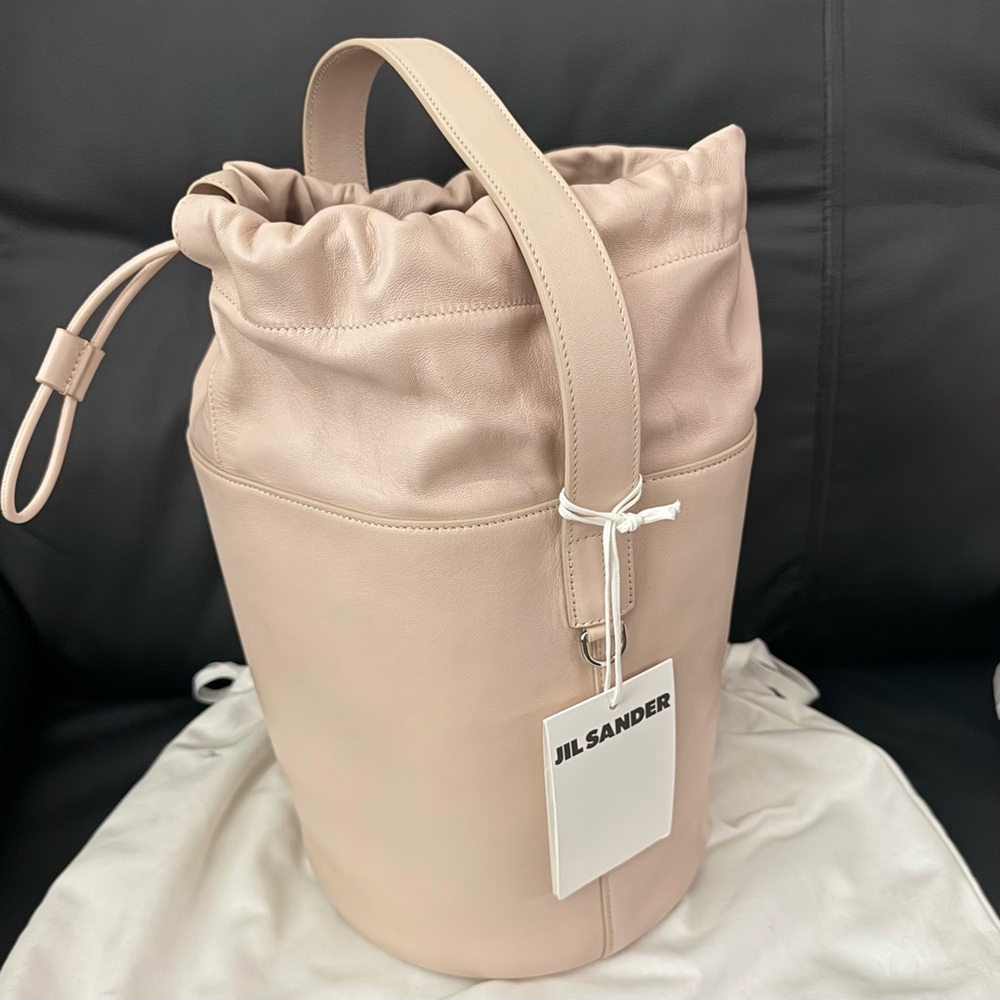 NWT $1690 Jil Sander Lambskin Blush Pink Bucket Bag Medium with crossbody straps
